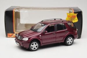Mercedes ML55 AMG W163 Červený Maisto 1:18 50348 Kov – obrázek 8 z 8