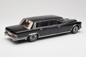Mercedes 600 Pullman W100 Černý AUTOart 1:18 76197 Kov – obrázek 3 z 8