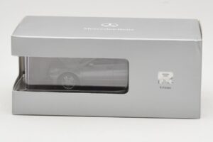 Mercedes R-Class W251 Palladium Silver Metallic Minichamps 1:43 B66960055 Kov – obrázek 4 z 4