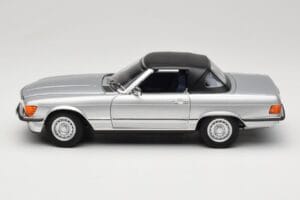 Mercedes R107 380 SL Stříbrný Norev 1:18 183725 Kov – obrázek 4 z 8