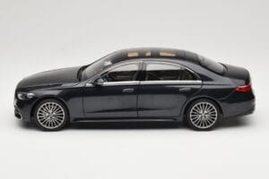 Mercedes S-Class W223 AMG Line Anthracite Blue Norev 1:18 183800 Kov – obrázek 4 z 8