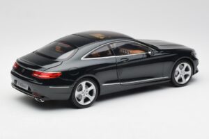 Mercedes S-Class Coupe C217 Smaragd Zelený Metallic Norev 1:18 B66961244 Kov – obrázek 3 z 8