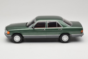 Mercedes S-Class W126 Metallic Green MCG 1:18 MCG18549 Kov – obrázek 3 z 6