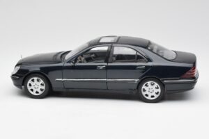 Mercedes S-Class W220 Modrý Maisto 1:18 56051 Kov – obrázek 4 z 8