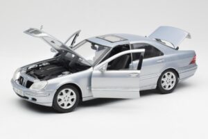 Mercedes S-Class W220 Světle Modrý Maisto 1:18 56050 Kov – obrázek 2 z 8