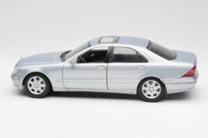Mercedes S-Class W220 Světle Modrý Maisto 1:18 56050 Kov – obrázek 4 z 8