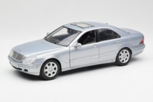 Mercedes S-Class W220 Světle Modrý Maisto 1:18 56050 Kov