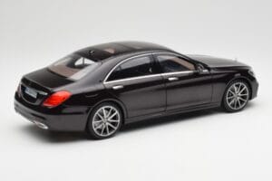 Mercedes S-Class W222 AMG Line Ruby Černý Metallic Norev 1:18 183483 Kov – obrázek 3 z 8