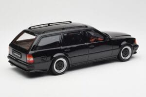 Mercedes 300 TE AMG S124 Černý Otto 1:18 OT147 Pryskyřice – obrázek 2 z 6