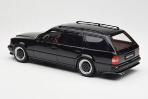 Mercedes 300 TE AMG S124 Černý Otto 1:18 OT147 Pryskyřice – obrázek 5 z 6