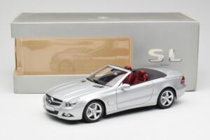 Mercedes SL 500 R230 Kabriolet Iridium Stříbrný Minichamps 1:18 B66962388 Kov – obrázek 8 z 8