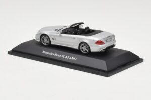 Mercedes SL 65 AMG R230 Stříbrný Minichamps 1:43 B66960601 Kov – obrázek 3 z 4