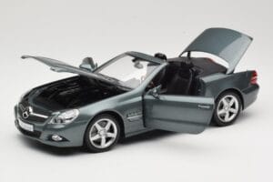Mercedes SL R230 Amiant Green Minichamps 1:18 B66962389 Kov – obrázek 2 z 8