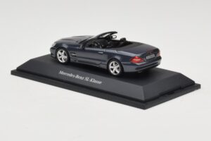 Mercedes SL R230 Tenorit Grey Metallic Minichamps 1:43 B66962392 Kov – obrázek 3 z 4