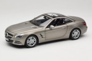Mercedes SL500 R231 Dark Grey Matt Norev 1:18 183590 Kov – obrázek 3 z 9