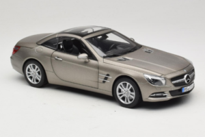 Mercedes SL500 R231 Dark Grey Matt Norev 1:18 183590 Kov – obrázek 7 z 9