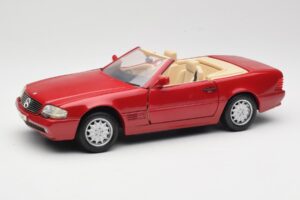 Mercedes SL500 R129 Červený Revell 1:18 08927 Kov