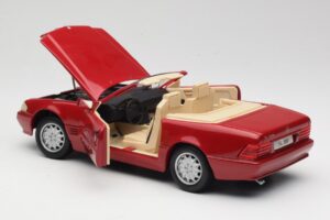 Mercedes SL500 R129 Červený Revell 1:18 08927 Kov – obrázek 5 z 8