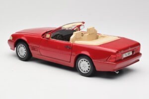 Mercedes SL500 R129 Červený Revell 1:18 08927 Kov – obrázek 7 z 8
