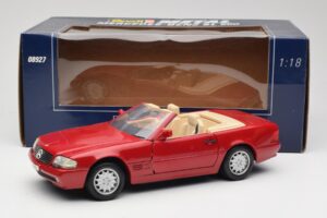 Mercedes SL500 R129 Červený Revell 1:18 08927 Kov – obrázek 8 z 8