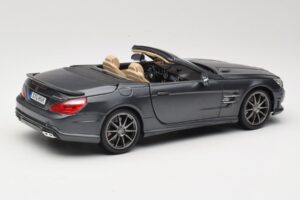 Mercedes SL65 AMG Black Series R230 Matte Black Maisto 1:18 36198 Kov – obrázek 3 z 8