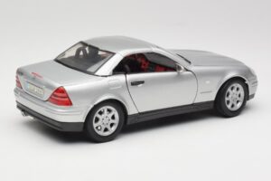 Mercedes SLK R170 Roadster Stříbrný Maisto 1:18 31674 Kov – obrázek 5 z 9