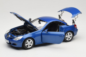 Mercedes SLK R171 Blue Metallic Minichamps 1:18 100033131 Kov – obrázek 2 z 11