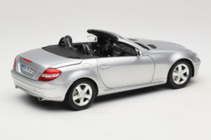 Mercedes SLK R171 Stříbrný Minichamps 1:18 B66962318 Kov – obrázek 3 z 9