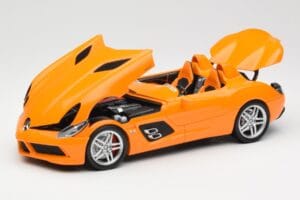 Mercedes SLR McLaren C199 Stirling Moss AMG Solarbeam Metallic Minichamps 1:18 100038400 Kov – obrázek 2 z 8