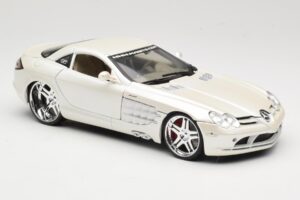 Mercedes SLR McLaren C199 Bílý Maisto 1:18 31068 Kov – obrázek 6 z 8