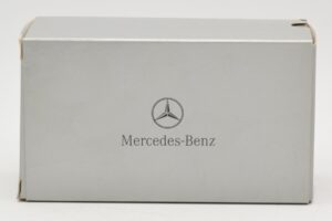 Mercedes SLR McLaren Crystal Silver Minichamps 1:43 B66961974 Kov – obrázek 4 z 4