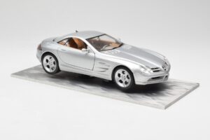 Mercedes SLR Vision Stříbrný Limitovaná Edice S Hliníkovým Podstavcem Bburago 1:18 B66962102 Kov – obrázek 6 z 8