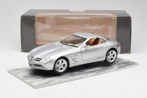 Mercedes SLR Vision Stříbrný Limitovaná Edice S Hliníkovým Podstavcem Bburago 1:18 B66962102 Kov – obrázek 8 z 8