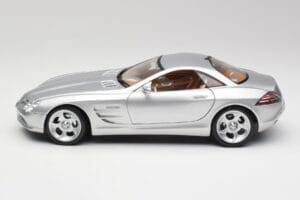 Mercedes SLR Vision Liquid Stříbrný Maisto 1:18 B66962101 Kov – obrázek 4 z 8