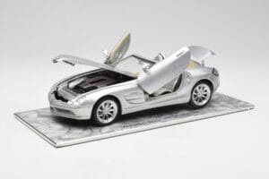 Mercedes SLR Vision Roadster Liquid Stříbrný Maisto 1:18 B66963208 Kov – obrázek 2 z 8