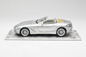Mercedes SLR Vision Roadster Liquid Stříbrný Maisto 1:18 B66963208 Kov – obrázek 4 z 8
