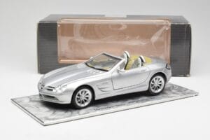 Mercedes SLR Vision Roadster Liquid Stříbrný Maisto 1:18 B66963208 Kov – obrázek 8 z 8
