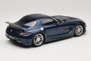 Mercedes SLS AMG Black Series Daytona Blue Metallic Minichamps 1:18 110033026 Kov – obrázek 3 z 8