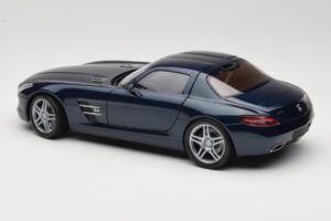 Mercedes SLS AMG C197 Blue Metallic Minichamps 1:18 100039021 Kov – obrázek 7 z 8