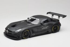 Mercedes AMG SLS C197 GT3 45 Let Driving Performance Minichamps 1:18 151133100 Kov