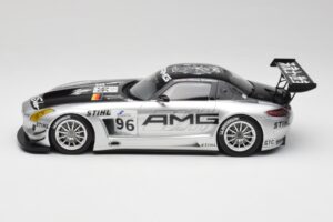 Mercedes AMG SLS C197 GT3 Team AMG China #96 M. Hakkinen / C. Cheng Zhuhai 6th 2011 Minichamps 1:18 151113196 Kov – obrázek 3 z 6