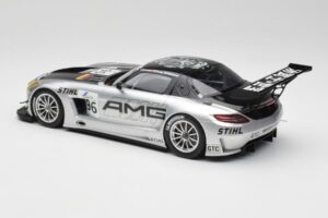 Mercedes AMG SLS C197 GT3 Team AMG China #96 M. Hakkinen / C. Cheng Zhuhai 6th 2011 Minichamps 1:18 151113196 Kov – obrázek 5 z 6