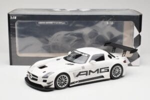 Mercedes AMG SLS C197 GT3 Street Bílý Minichamps 1:18 151123107 Kov – obrázek 6 z 6