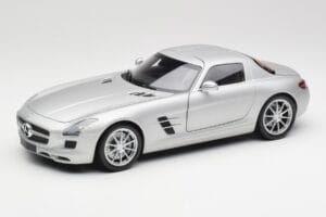 Mercedes SLS AMG C197 Iridium Stříbrný Minichamps 1:18 100039026 Kov
