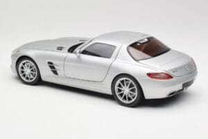 Mercedes SLS AMG C197 Iridium Stříbrný Minichamps 1:18 100039026 Kov – obrázek 7 z 8
