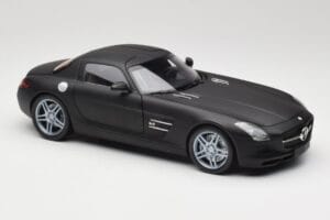 Mercedes SLS AMG C197 Matte Black Minichamps 1:18 100039027 Kov – obrázek 6 z 8