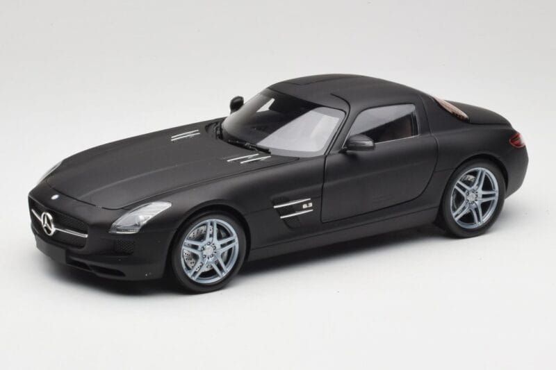 Mercedes SLS AMG C197 Matte Black Minichamps 1:18 100039027 Kov