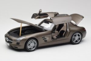 Mercedes SLS AMG C197 Monza Šedý Minichamps 1:18 B66960044 Kov – obrázek 2 z 8