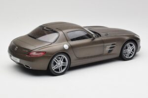 Mercedes SLS AMG C197 Monza Šedý Minichamps 1:18 B66960044 Kov – obrázek 3 z 8