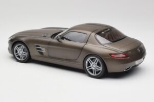 Mercedes SLS AMG C197 Monza Šedý Minichamps 1:18 B66960044 Kov – obrázek 7 z 8